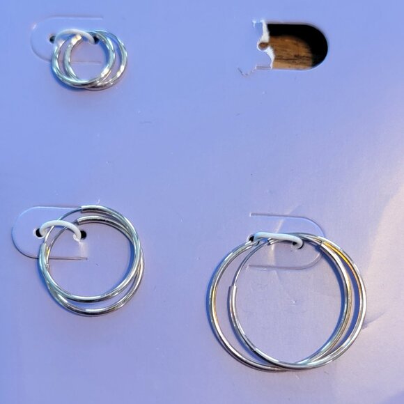 3 Pair Claire's Silver Hoops in Graduated Sizes - Picture 1 of 9